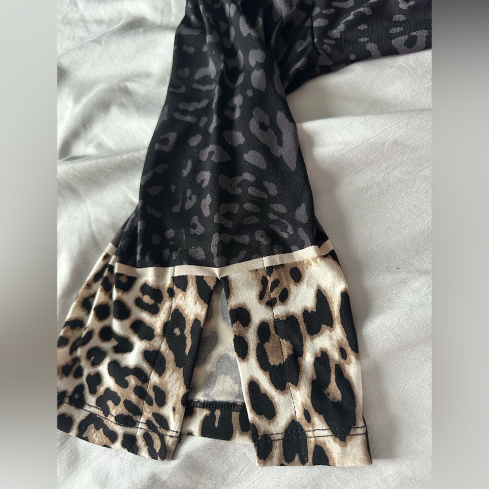 JM Collection Y2K Leopard-Panther Print w/Gold Chain Front Closure Blouse P/XL - Picture 6 of 11